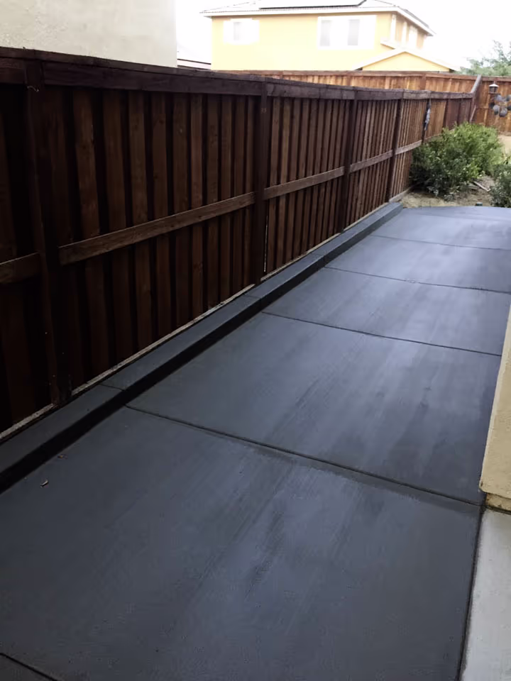 Residential Concrete Walkways Flatwork Patio Extension — photo 2